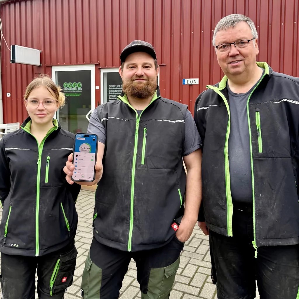 HMB-Team aus dem clockin-Erfahrungsbericht mit digitaler Zeiterfassung auf dem Smartphone